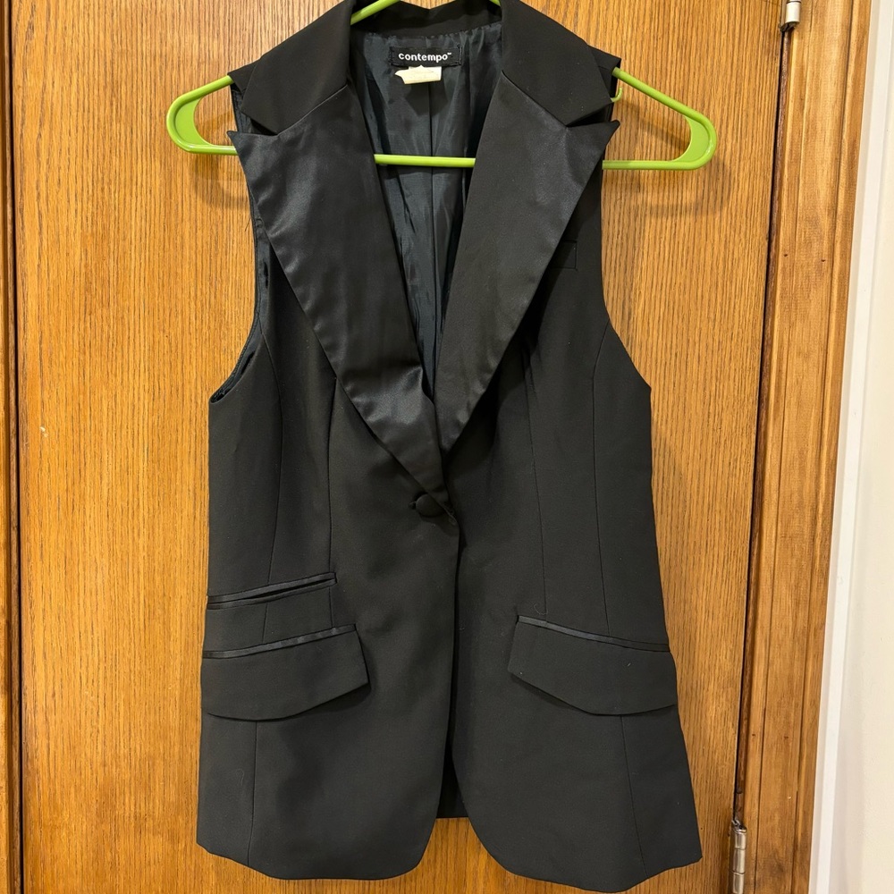 Nice vintage tailored tuxedo vest with lapel, small